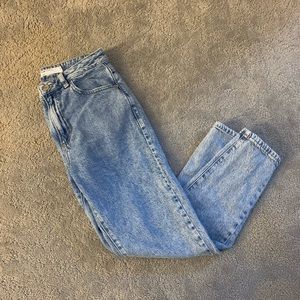 Garage denim size 5 (27) mom jean high waisted